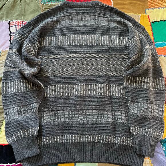 Vintage Grey on Dark Grey Sideways Cable Knitted Sweaters L - Picture 2 of 5